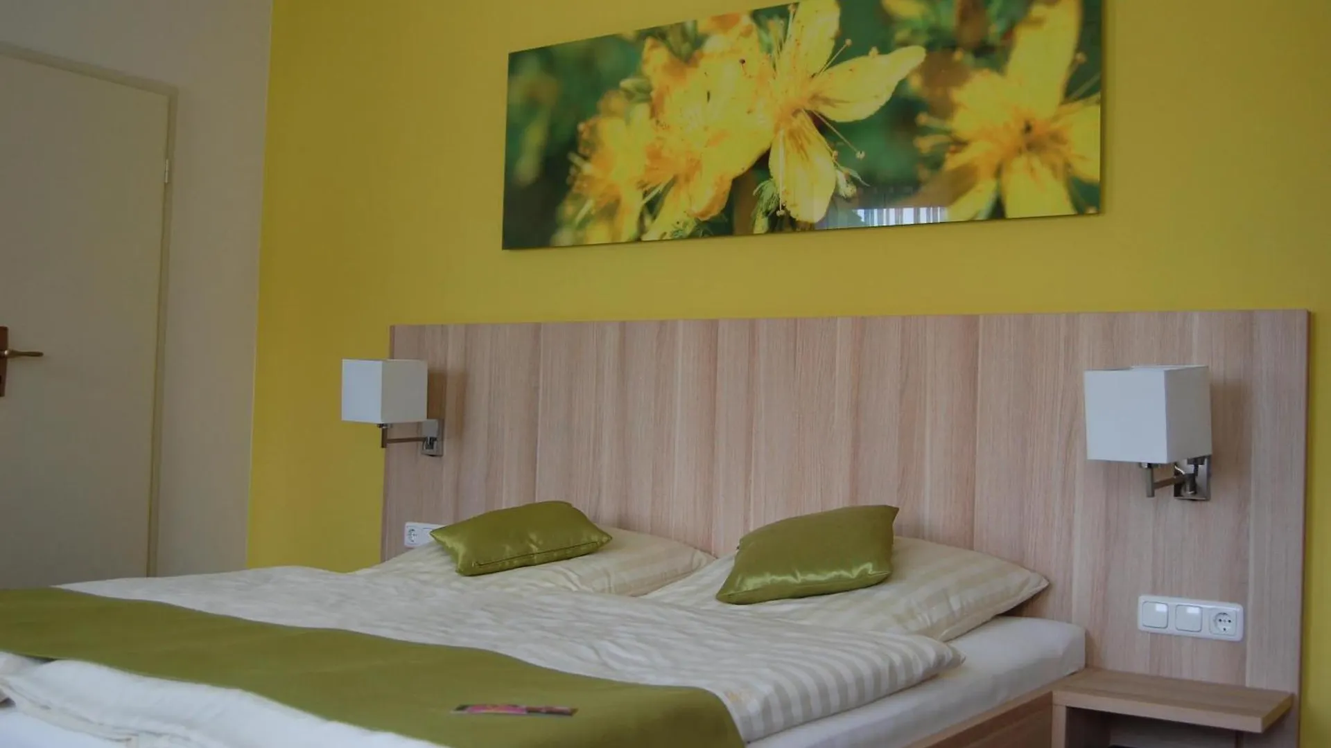 *** בית הארחה Windelsbach Gasthof Linden & Wildkraeuterhotel גרמניה